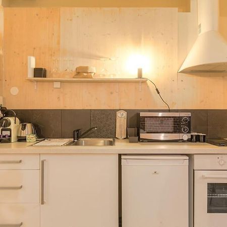 Industrial-Style Studio With Bathtub, Vieux-Lyon Exteriör bild